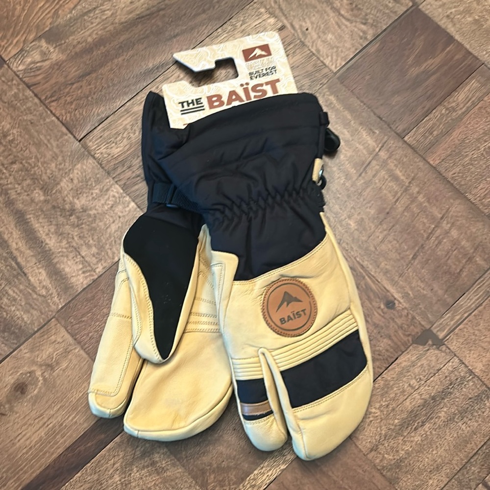 Biast Trigger System Gloves Size 90-Tan/Black